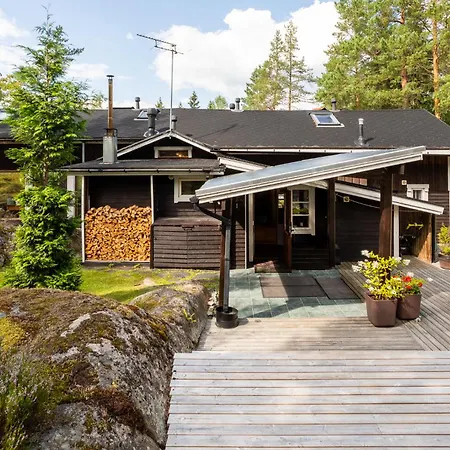 Villa Sirpa's Artistic Nuuksio Retreat With Heated Pool *